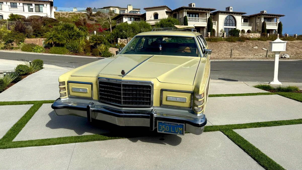 1975 Ford Country Squire - Image 10 of 24