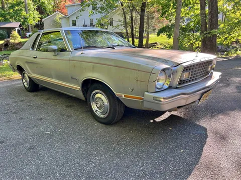 1975 Ford Mustang Boss 302 Coupe 2D