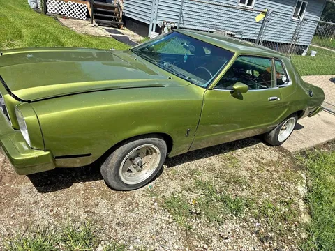 1975 Ford Mustang Coupe 2D