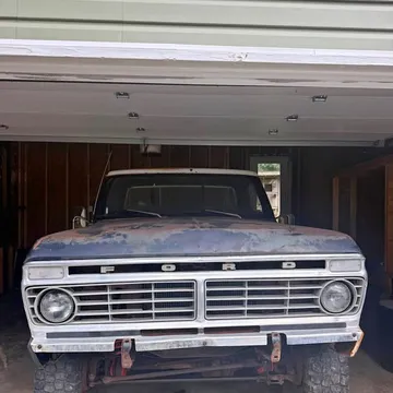 1975 Ford F-100 Custom Long Bed