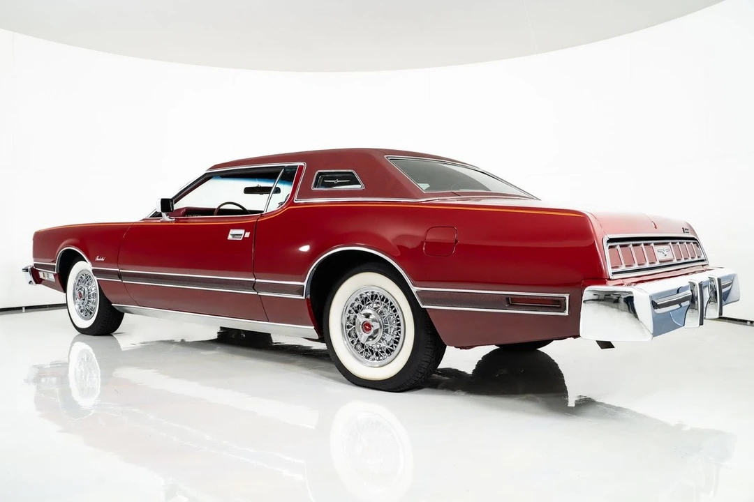 1975 Ford Thunderbird 6th Gen - Image 13 of 31
