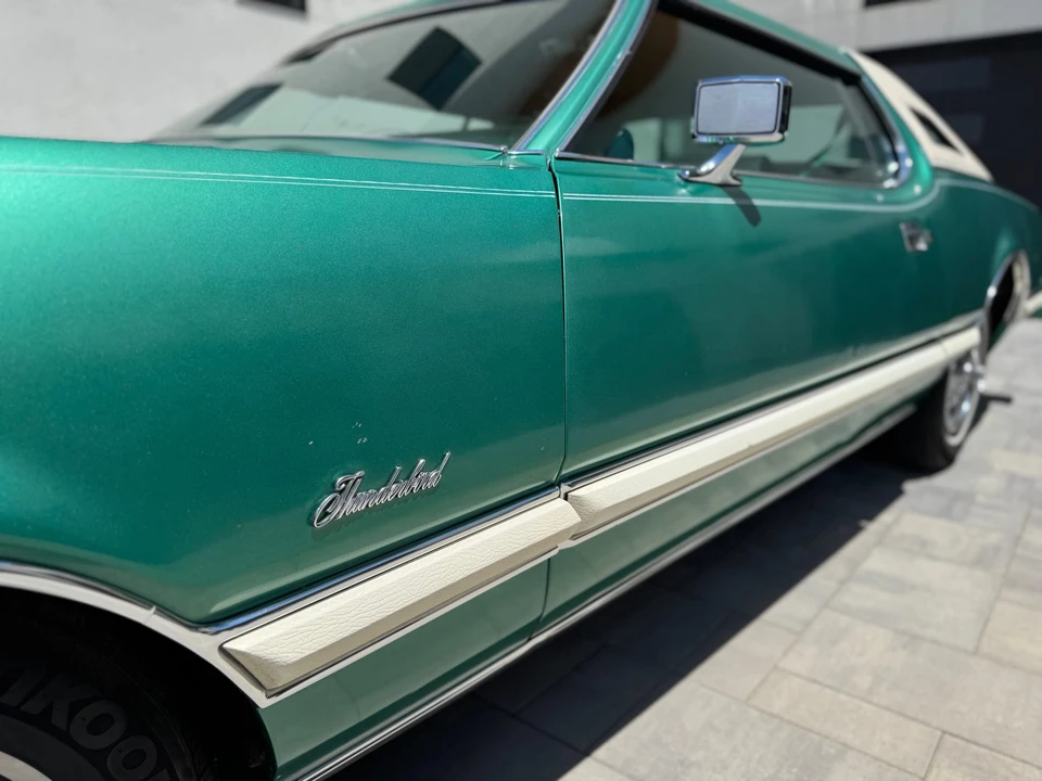 1975 Ford Thunderbird 6th Gen - Image 29 of 31