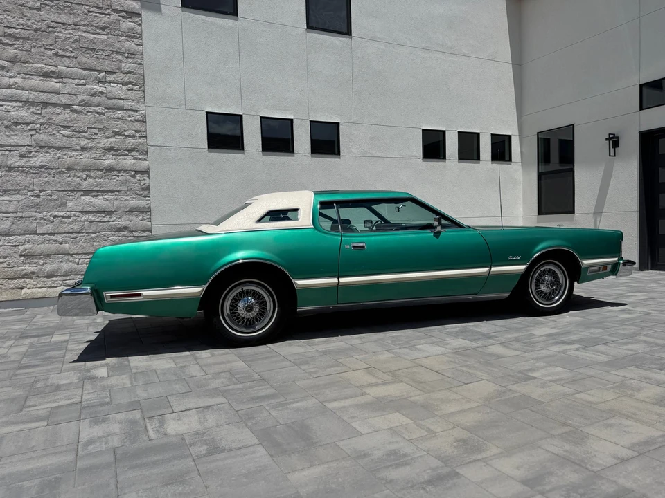 1975 Ford Thunderbird 6th Gen - Image 19 of 31