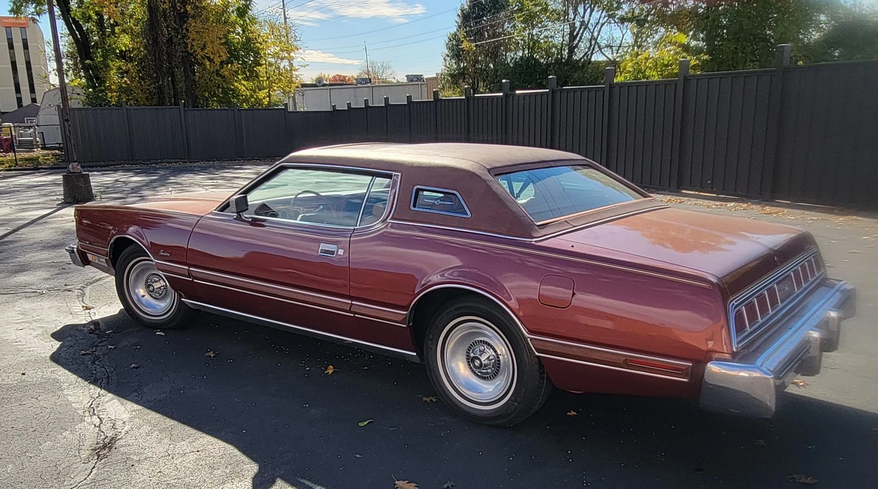 1975 Ford Thunderbird 5th Gen - Image 4 of 31