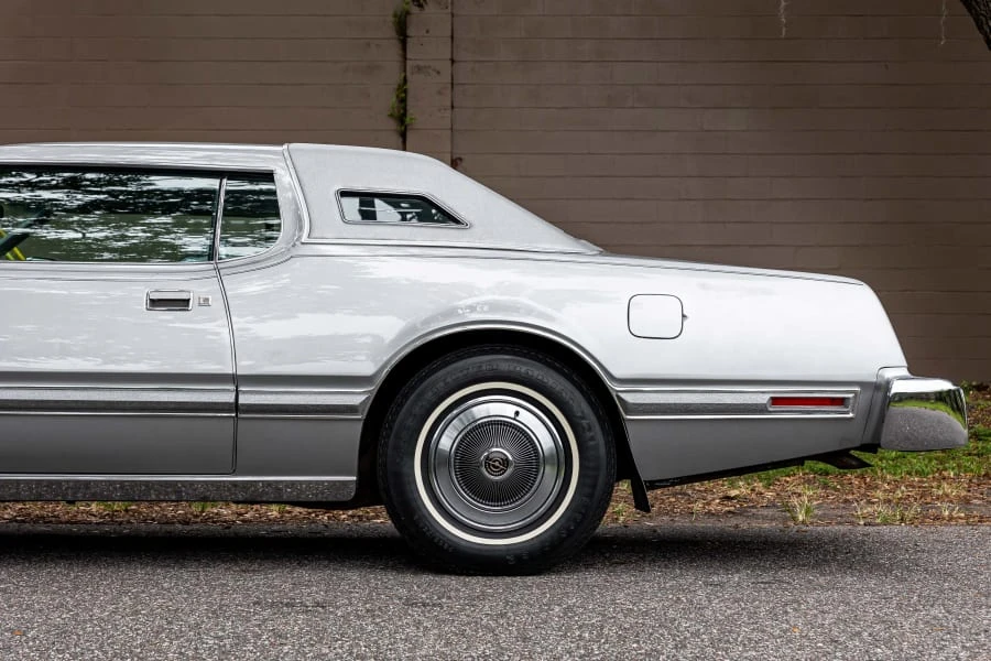 1975 Ford Thunderbird 6th Gen - Image 8 of 31