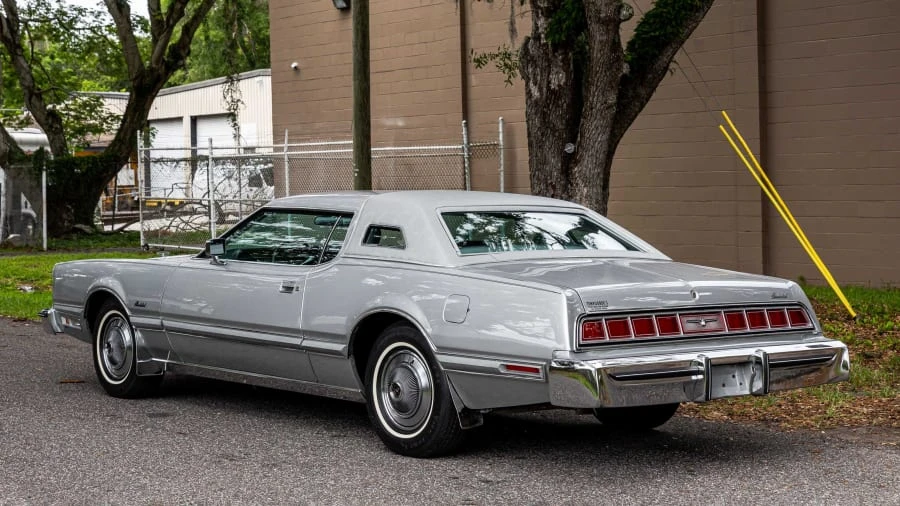 1975 Ford Thunderbird 6th Gen - Image 2 of 31
