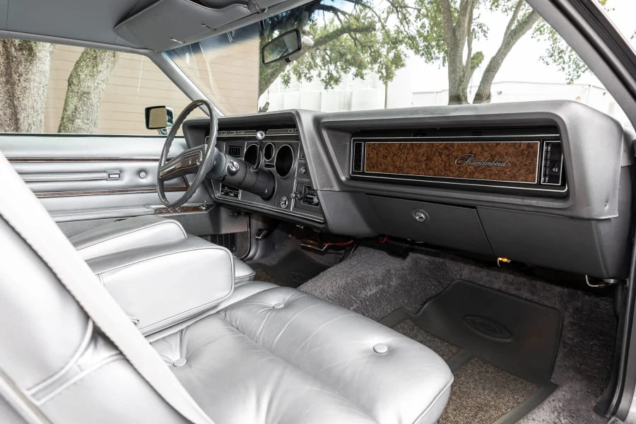 1975 Ford Thunderbird 6th Gen - Image 29 of 31