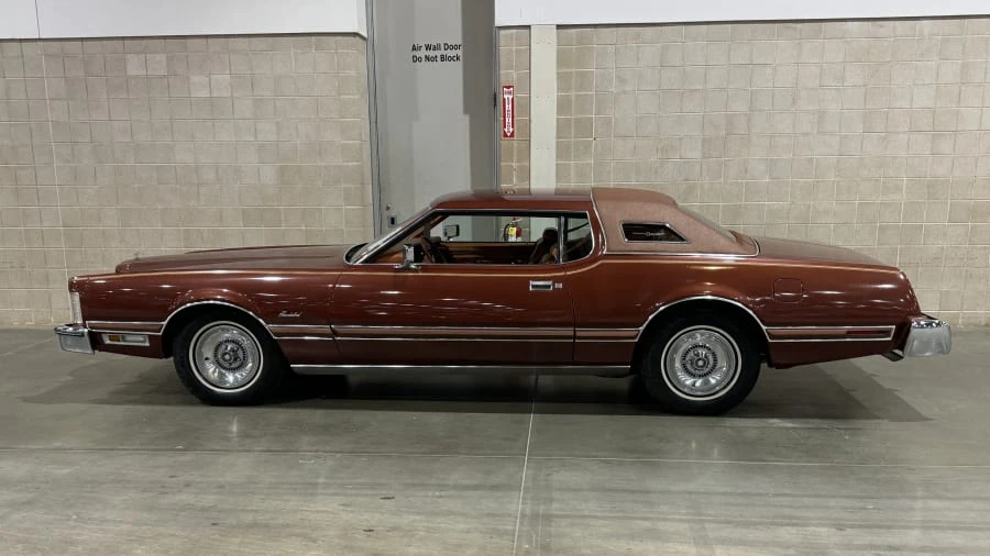1975 Ford Thunderbird 6th Gen - Image 2 of 10