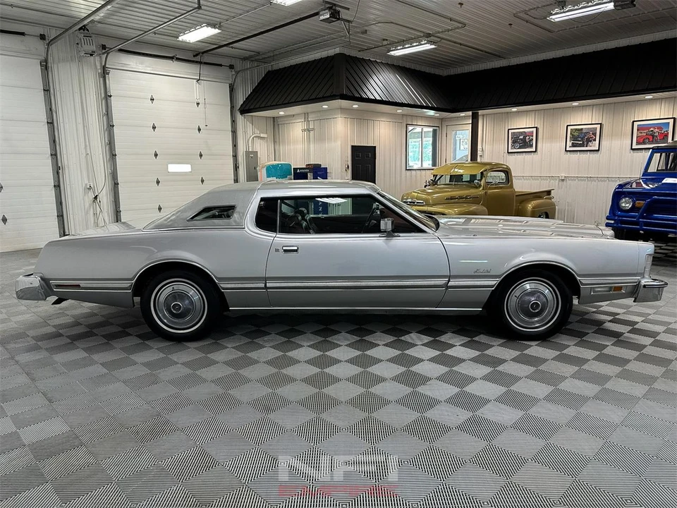 1975 Ford Thunderbird 6th Gen - Image 7 of 31