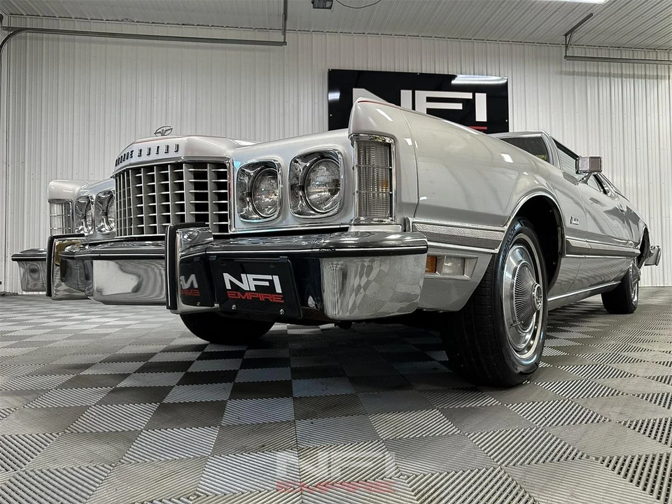1975 Ford Thunderbird 6th Gen - Image 13 of 31