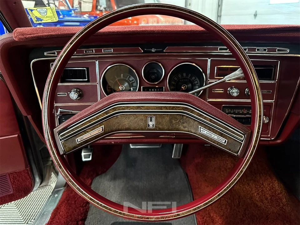 1975 Ford Thunderbird 6th Gen - Image 25 of 31