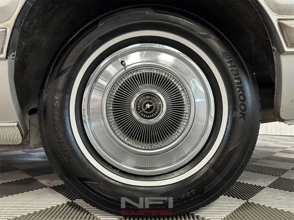 1975 Ford Thunderbird 6th Gen - Image 22 of 31