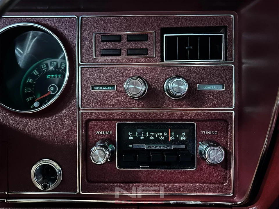 1975 Ford Thunderbird 6th Gen - Image 28 of 31