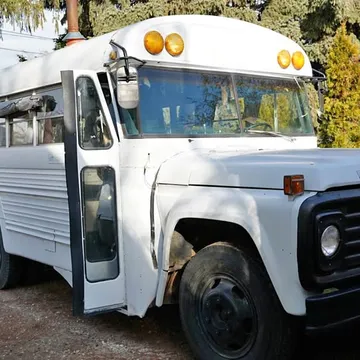 1975 Ford B500 Bus Conversion