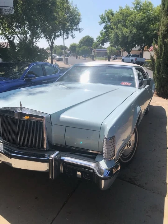 1975 Lincoln Continental Mark IV - Image 2 of 13