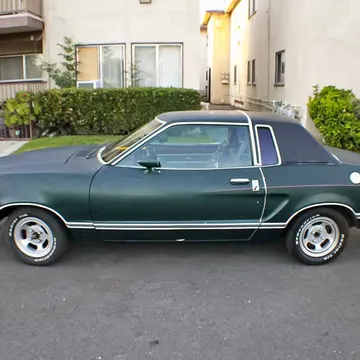 1975 Ford Mustang II Ghia
