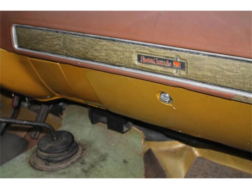 1975 GMC C/K 3rd Gen - Image 10 of 21