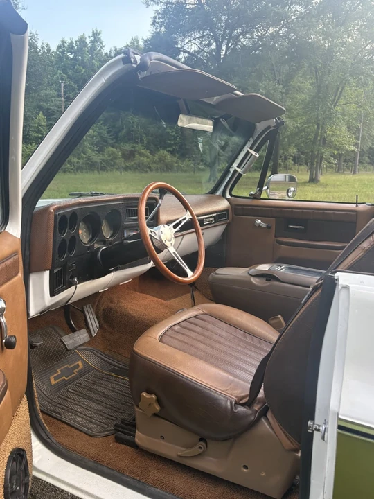 1975 GMC Jimmy 2nd Gen - Image 15 of 25