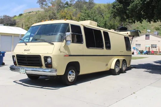 1975 GMC Motorhome - Image 3 of 31