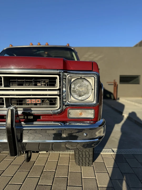 1975 GMC Suburban 7th Gen - Image 22 of 31