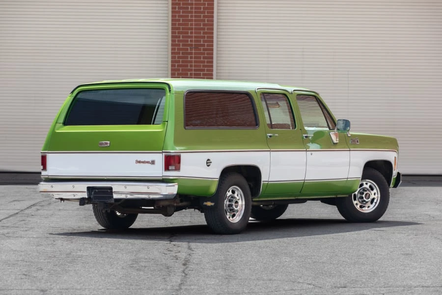 1975 GMC Suburban 7th Gen - Image 3 of 31
