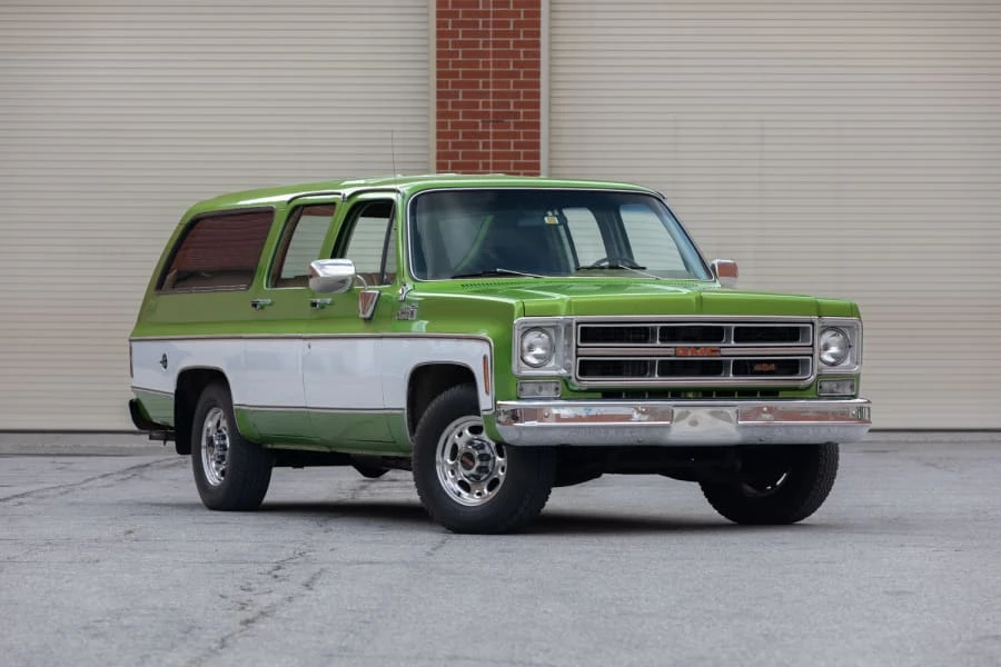 1975 GMC Suburban 7th Gen - Image 6 of 31