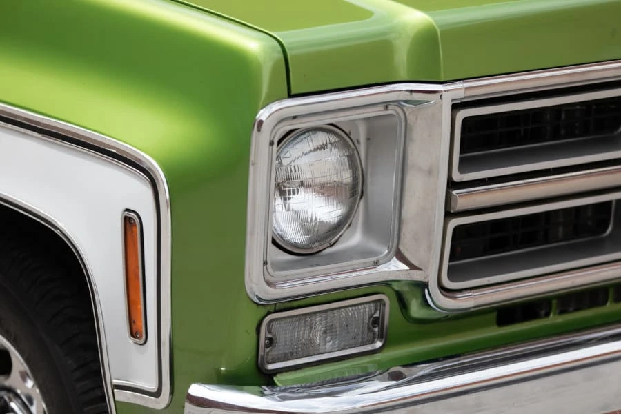 1975 GMC Suburban 7th Gen - Image 8 of 31