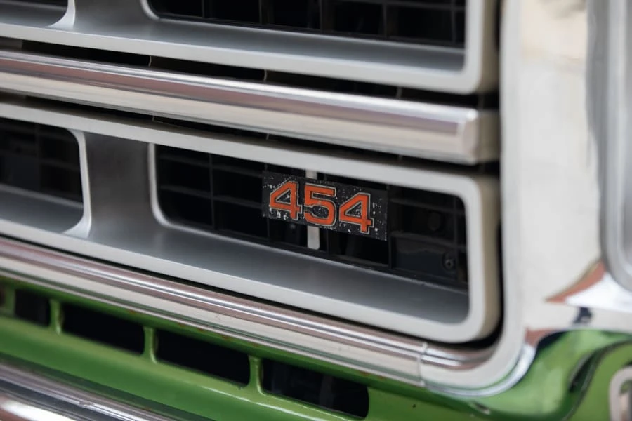 1975 GMC Suburban 7th Gen - Image 14 of 31
