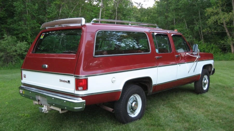 1975 GMC Suburban 7th Gen - Image 4 of 9
