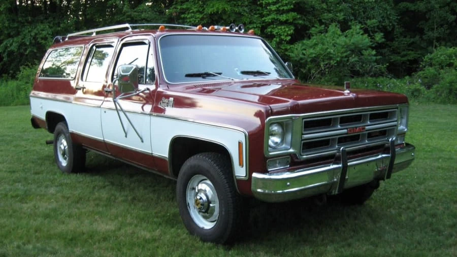 1975 GMC Suburban 7th Gen - Image 8 of 9