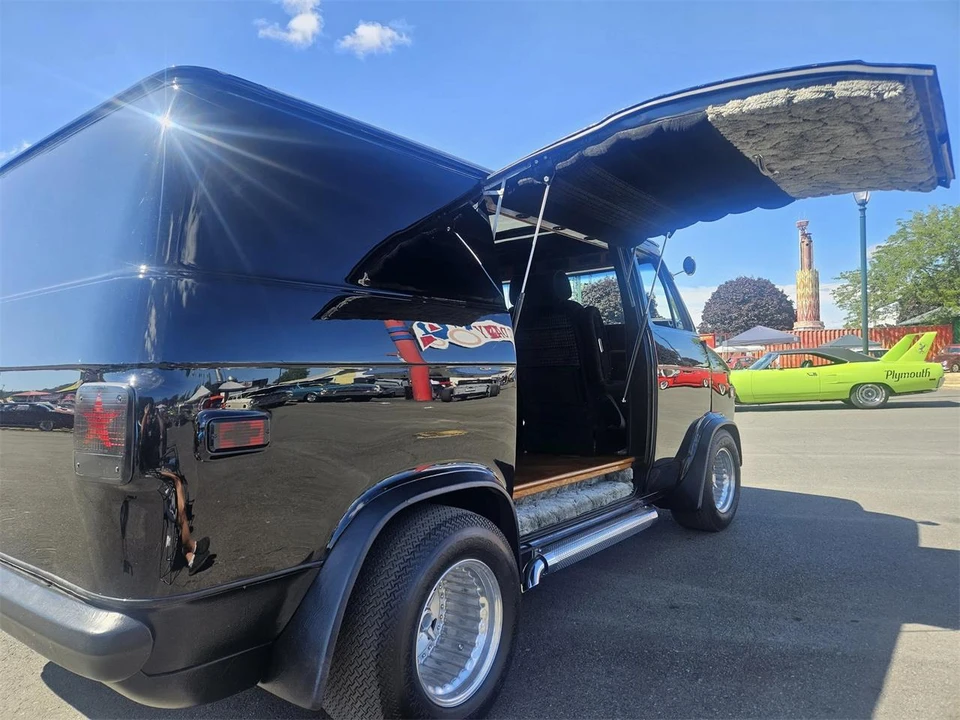 1975 GMC G-series Van - Image 3 of 26