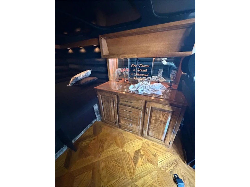 1975 GMC G-series Van - Image 8 of 26