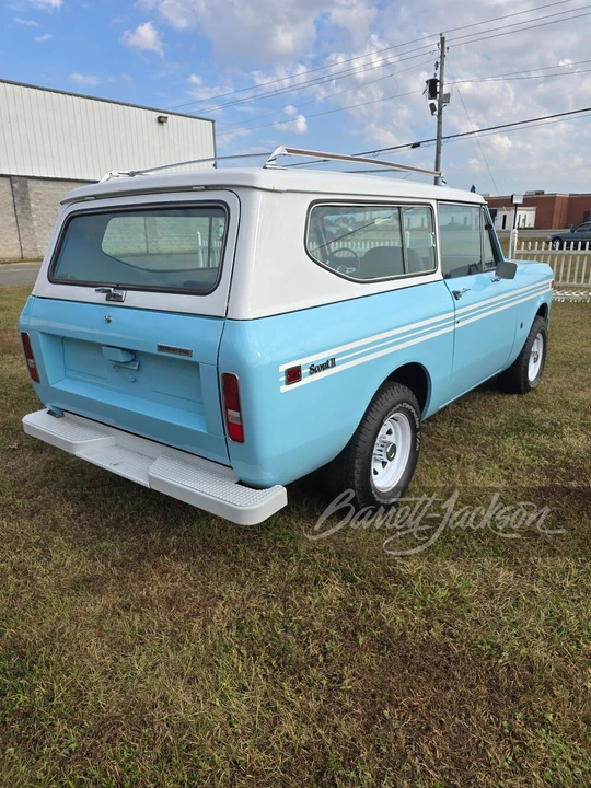 1975 International - Image 13 of 16
