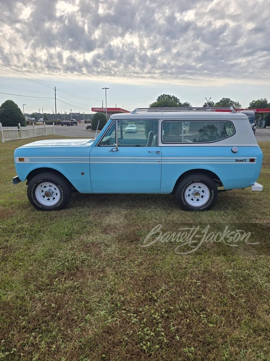1975 International - Image 2 of 16