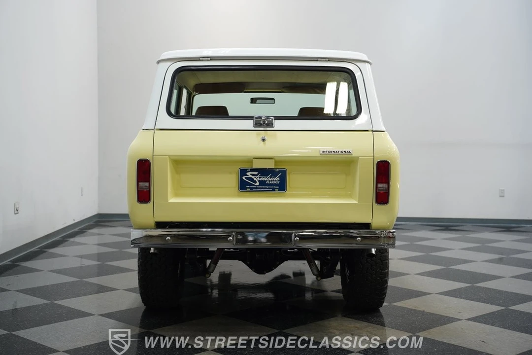 1975 International Harvester Travelall - Image 11 of 12