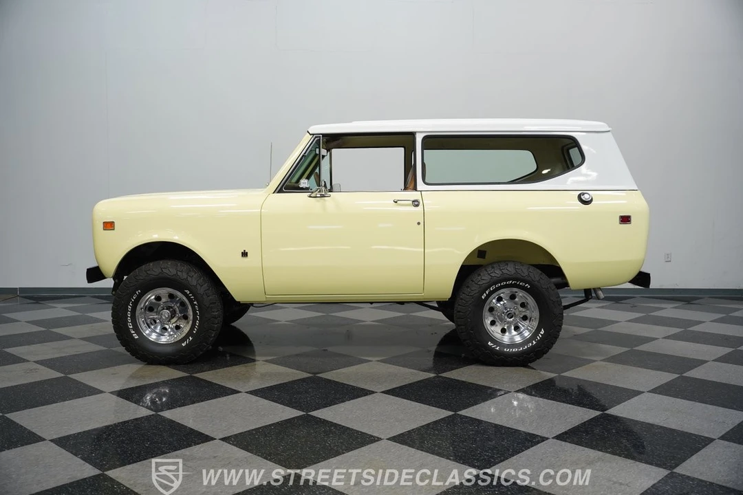1975 International Harvester Travelall - Image 3 of 12
