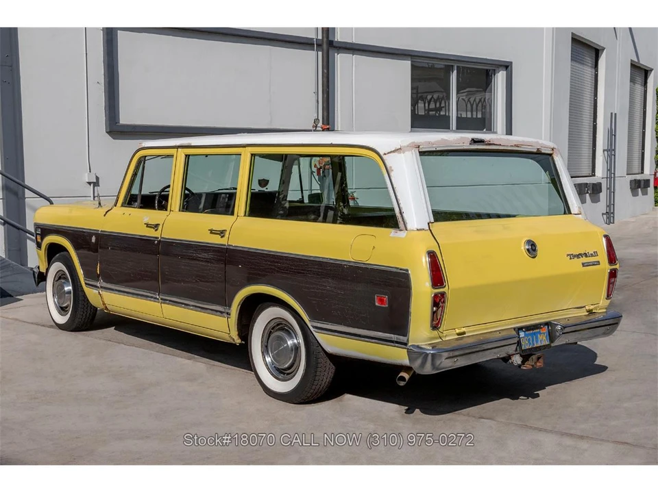 1975 International Harvester Travelall - Image 7 of 31