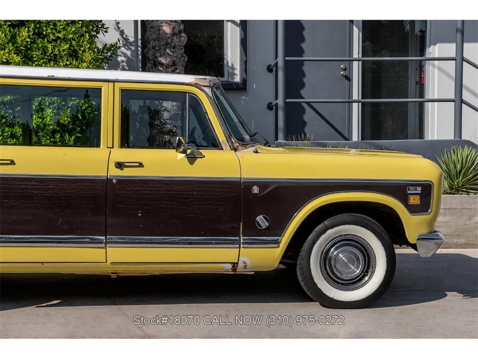 1975 International Harvester Travelall - Image 10 of 31