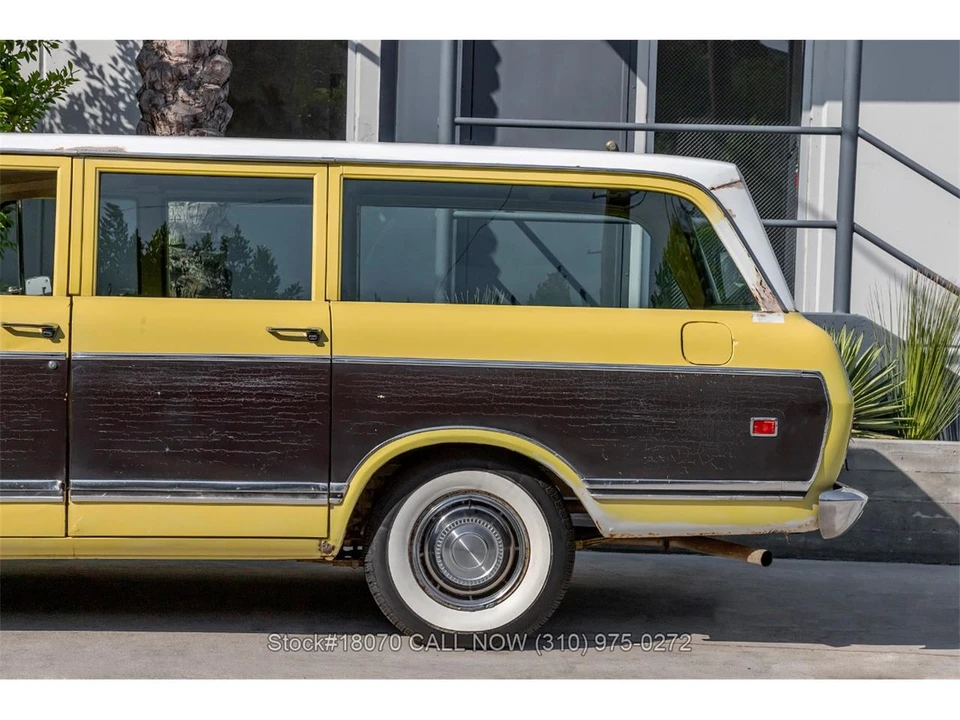 1975 International Harvester Travelall - Image 13 of 31