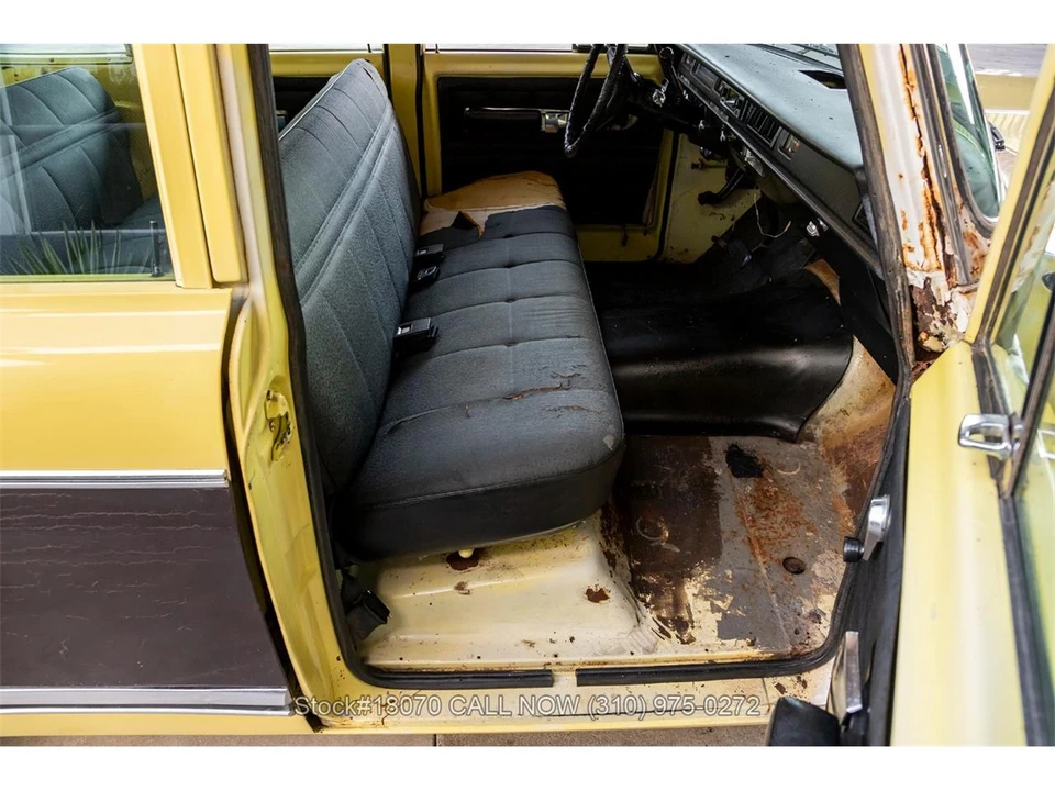 1975 International Harvester Travelall - Image 23 of 31