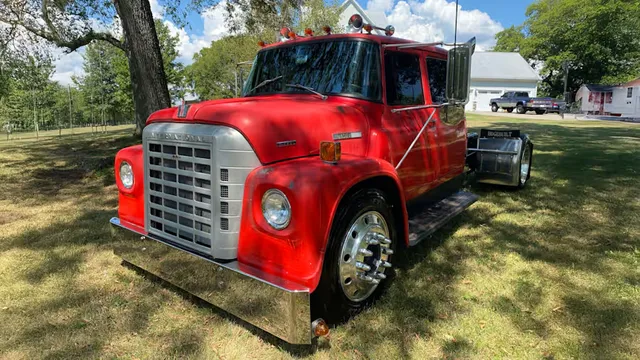 1975 International Loadstar Crewcab