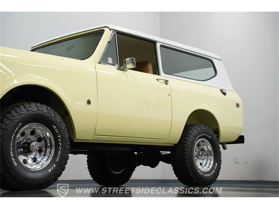 1975 International - Image 19 of 31