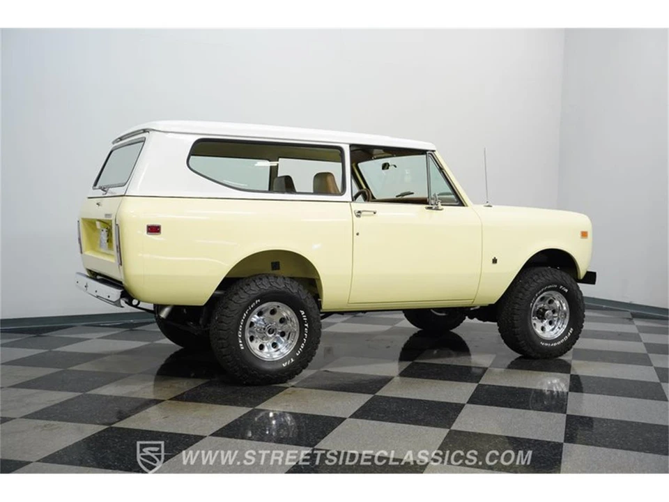 1975 International - Image 11 of 31