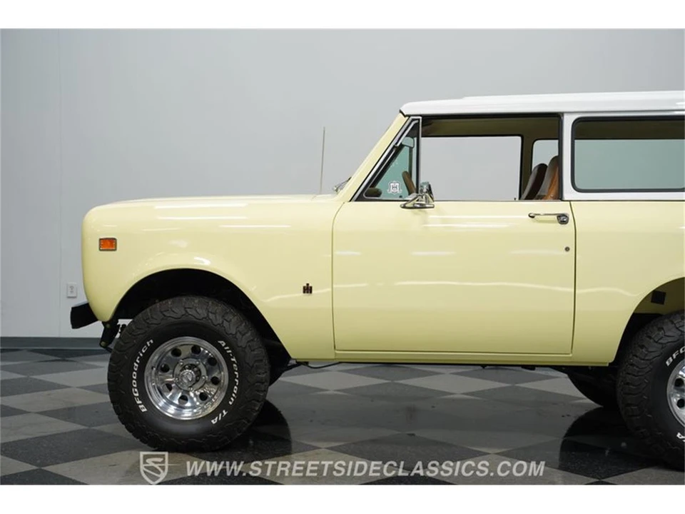 1975 International - Image 20 of 31