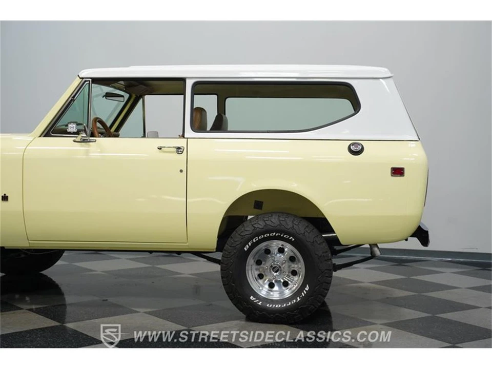1975 International - Image 21 of 31