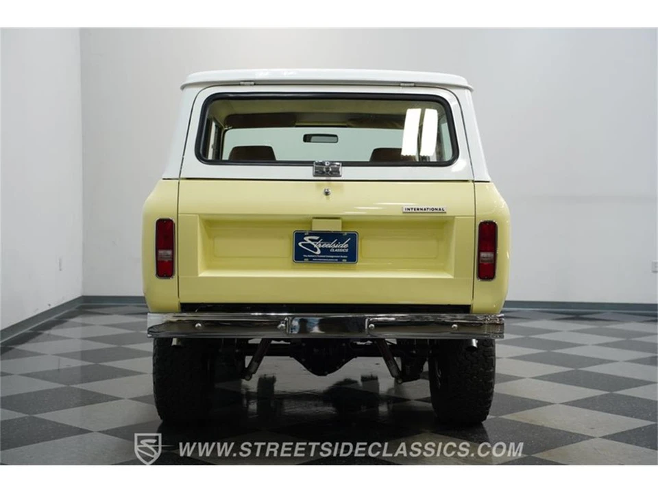 1975 International - Image 22 of 31