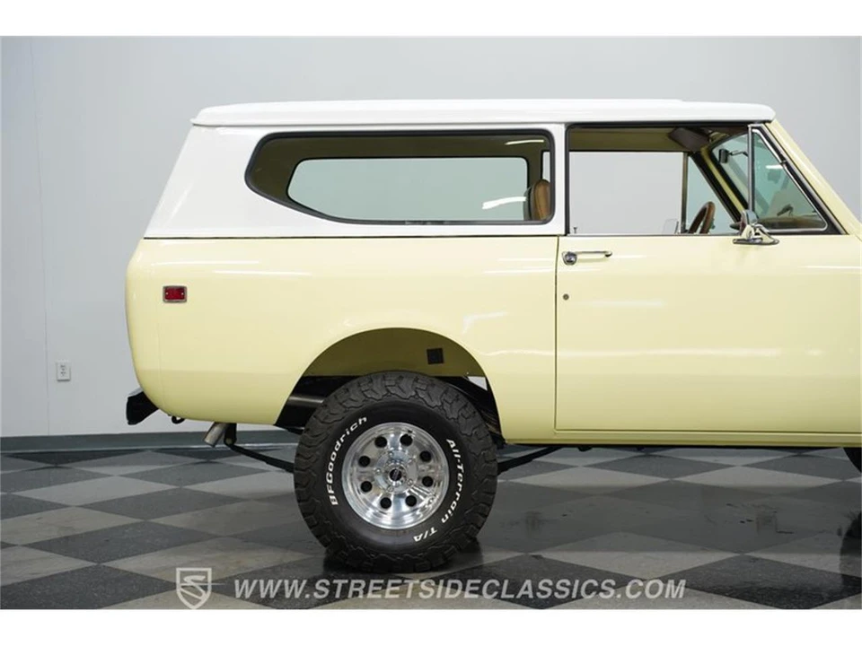 1975 International - Image 26 of 31