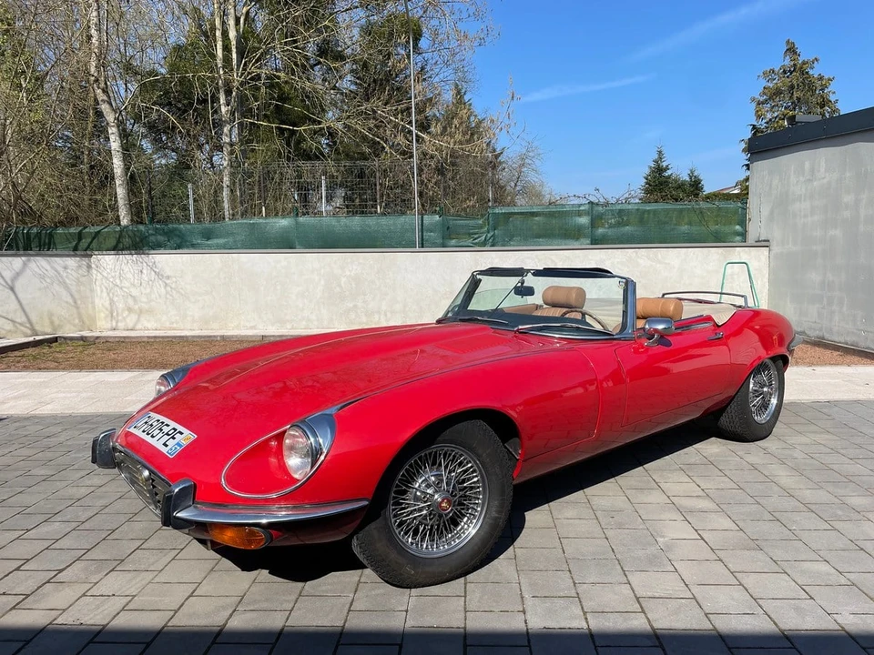 1975 Jaguar E-Type Series 3 V12 - Image 2 of 31