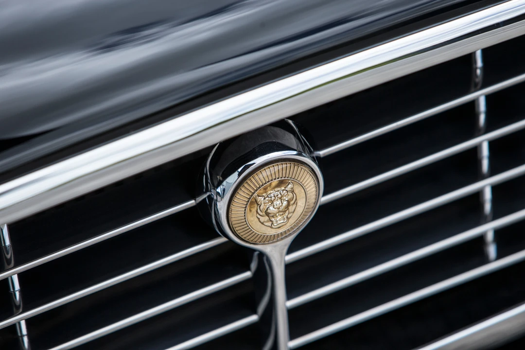1975 Jaguar E-Type Series 3 V12 - Image 7 of 17