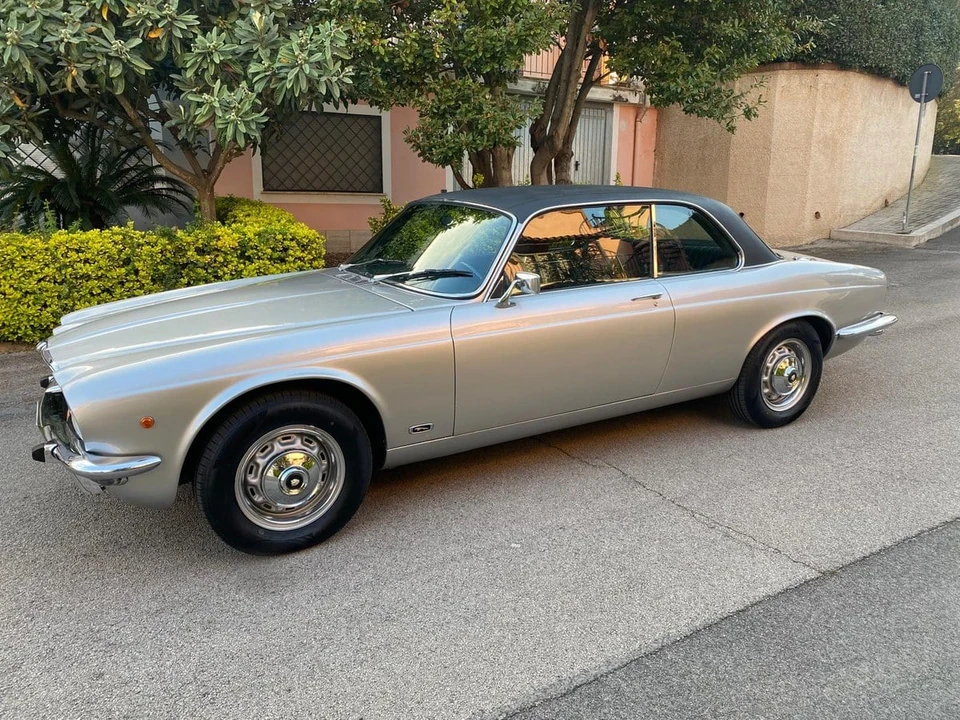 1975 Jaguar XJ Coupe - Image 9 of 30